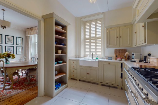 Ryde House, Angel Street, Petworth, GU28 0BG 10