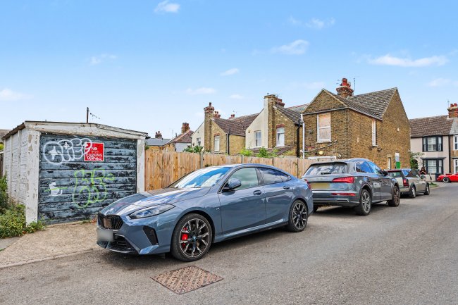 95 Regent Street, Whitstable, Kent, CT5 1JL 51