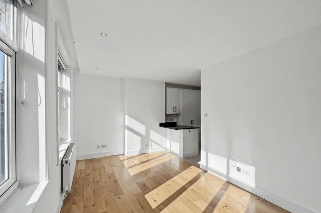 198 Upper Richmond Road West, London SW14 8AN 6