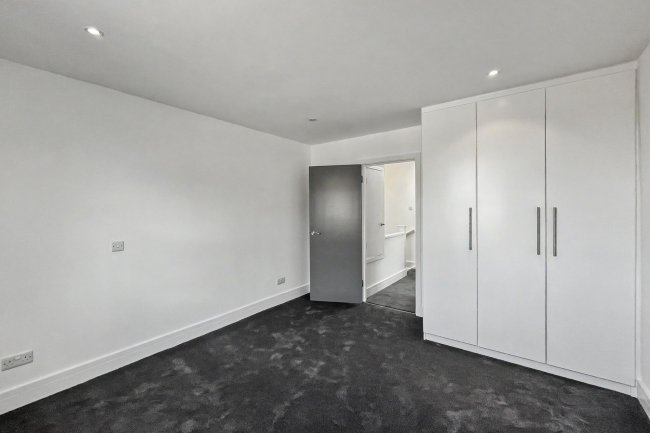 198 Upper Richmond Road West, London SW14 8AN 6