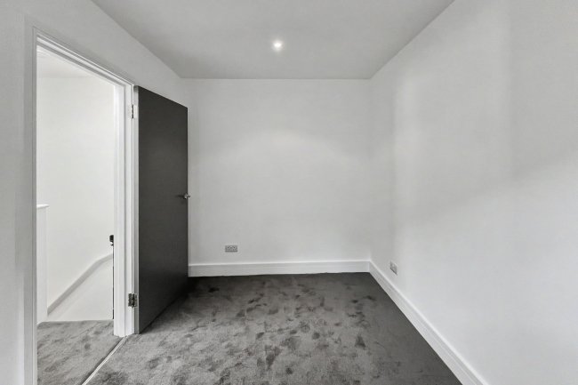 198 Upper Richmond Road West, London SW14 8AN 6