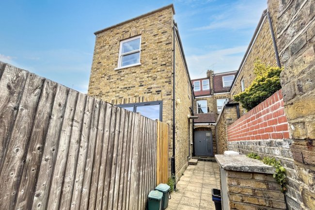 198 Upper Richmond Road West, London SW14 8AN 6