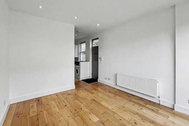 198 Upper Richmond Road West, London SW14 8AN 6