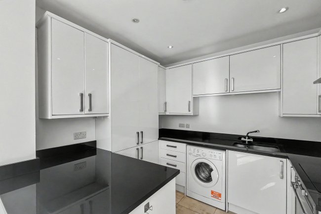 198 Upper Richmond Road West, London SW14 8AN 6