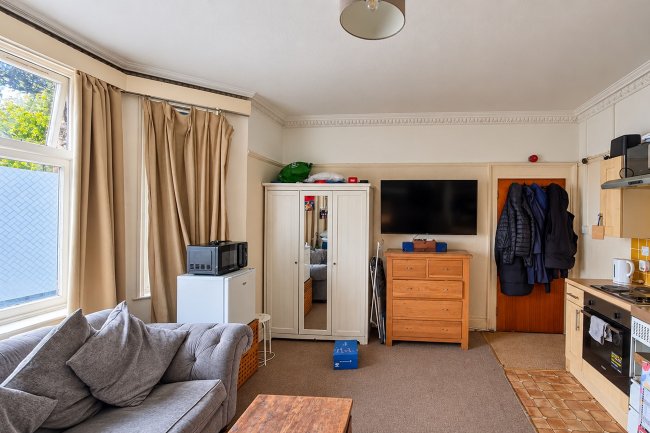17 Beech House Rd, Croydon, CR0 1JQ 6