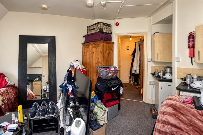 17 Beech House Rd, Croydon, CR0 1JQ 6