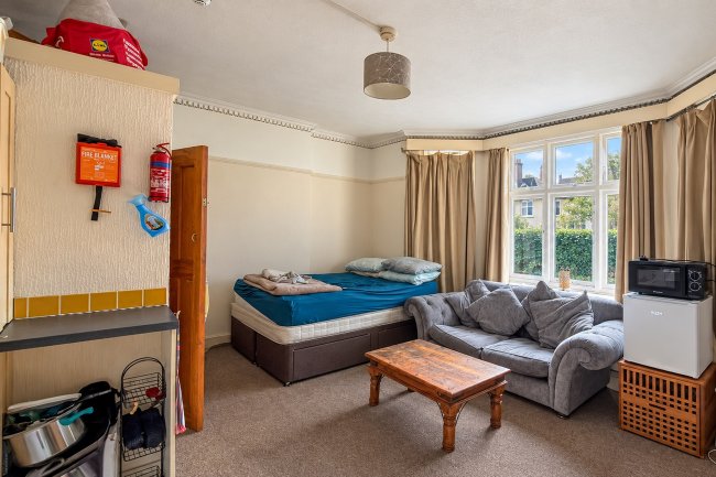 17 Beech House Rd, Croydon, CR0 1JQ 6