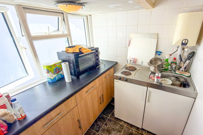17 Beech House Rd, Croydon, CR0 1JQ 6
