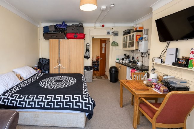 17 Beech House Rd, Croydon, CR0 1JQ 6