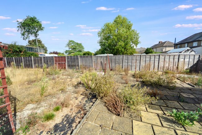 16 Arlesey Road, Stotfold, Hitchin, SG5 4HB 39