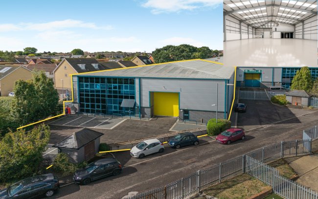 Unit 1, Hemmells Park, Laindon North, Basildon, Essex, SS15 6GF 7
