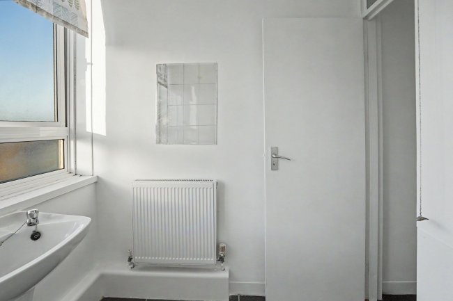 22 Ryan Court, Baldry Gardens, Streatham, London SW16 3PJ 1