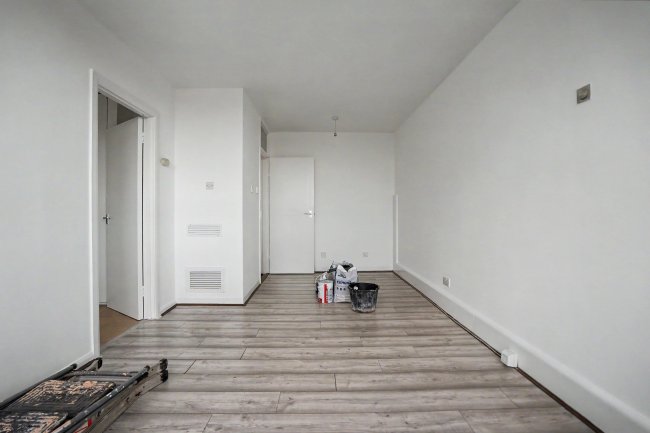 22 Ryan Court, Baldry Gardens, Streatham, London SW16 3PJ 1