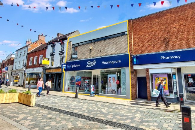 8 High St, Uttoxeter ST14 7HT 7