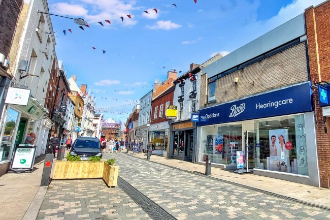 8 High St, Uttoxeter ST14 7HT 7