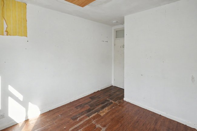 33B Streatley Road, London NW6 7LT 38