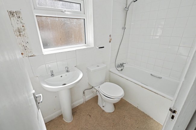 33B Streatley Road, London NW6 7LT 38
