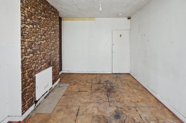 33B Streatley Road, London NW6 7LT 38