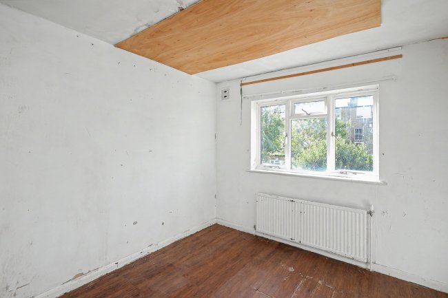 33B Streatley Road, London NW6 7LT 38