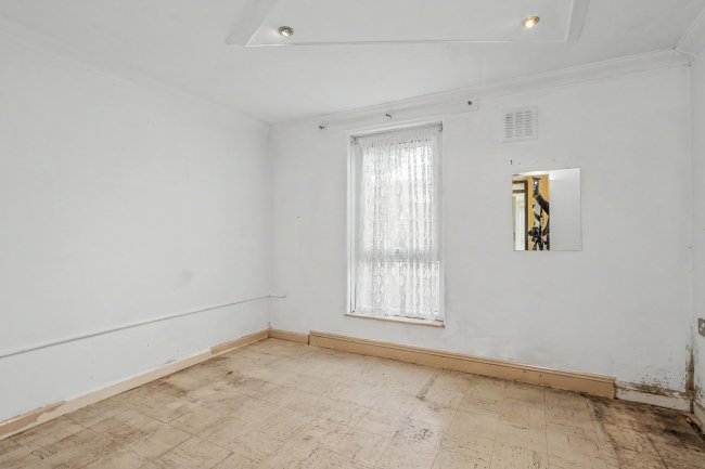 283 Bourne Avenue, Hayes, London, Greater London, UB3 1RR 9