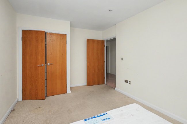 Flat 5, 533 Whippendell Road, Watford WD18 7QF 5