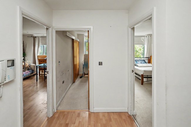 Flat 5, 533 Whippendell Road, Watford WD18 7QF 5