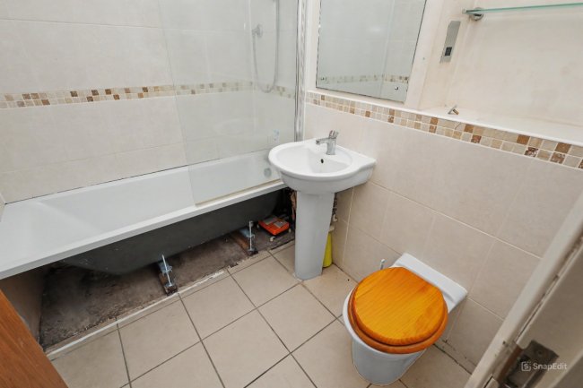 Flat 5, 533 Whippendell Road, Watford WD18 7QF 5
