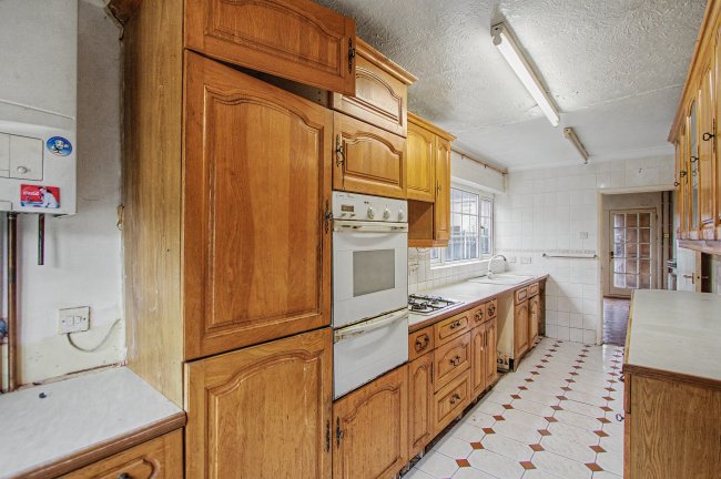 28 Saint Kilda's Road, Brentwood CM15 9EX 20