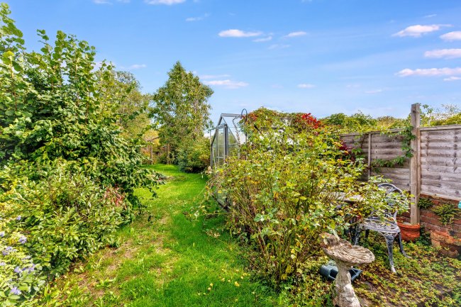 50 High St, Feckenham, Worcestershire B96 6HS 3