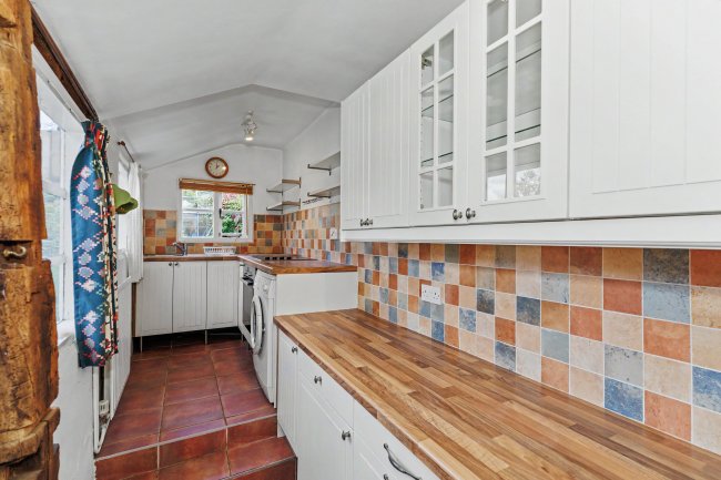 50 High St, Feckenham, Worcestershire B96 6HS 3