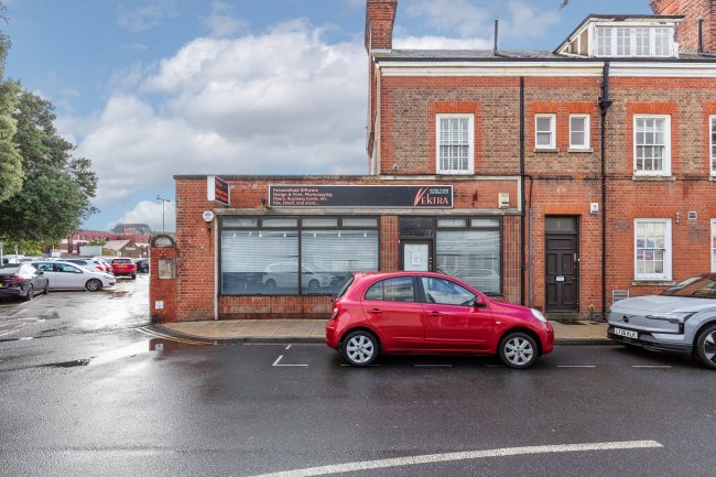 1 Beach Road, Littlehampton, BN17 5HY 3