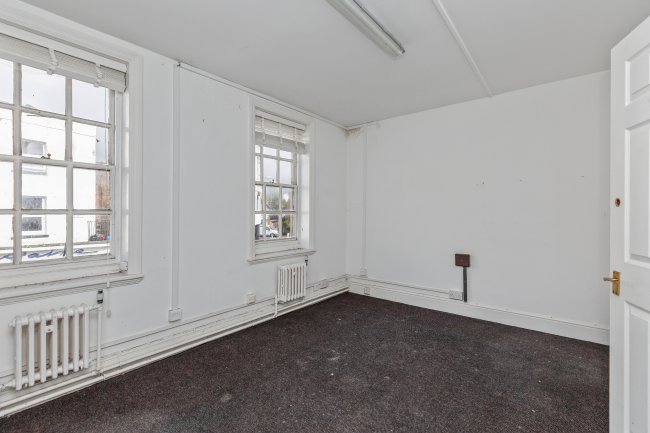 1 Beach Road, Littlehampton, BN17 5HY 3