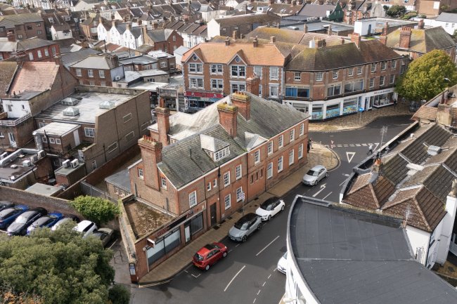 1 Beach Road, Littlehampton, BN17 5HY 3
