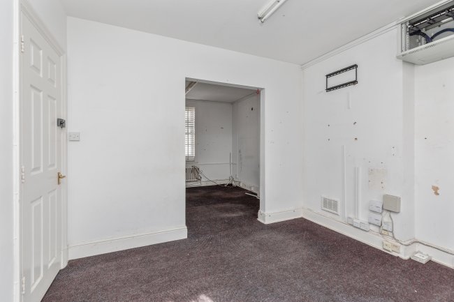 1 Beach Road, Littlehampton, BN17 5HY 3