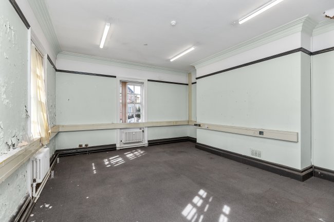 1 Beach Road, Littlehampton, BN17 5HY 3
