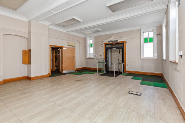 1 Beach Road, Littlehampton, BN17 5HY 3