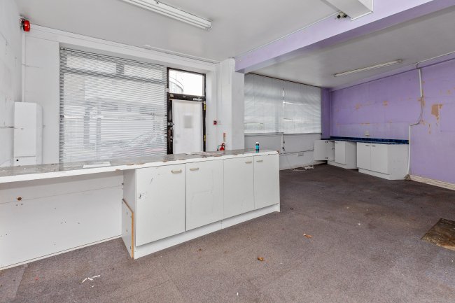 1 Beach Road, Littlehampton, BN17 5HY 3