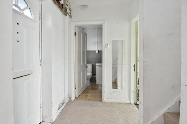 25 Lightgate, South Petherton, Somerset, TA13 5AY 1