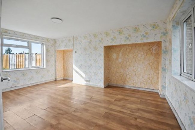 25 Lightgate, South Petherton, Somerset, TA13 5AY 1