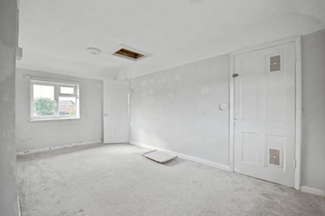 25 Lightgate, South Petherton, Somerset, TA13 5AY 1