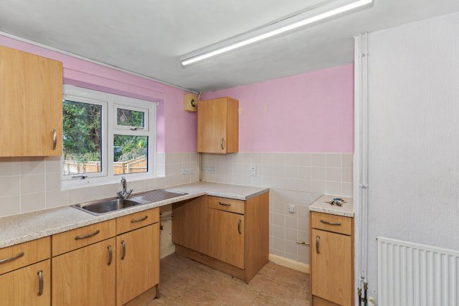 8 Myers Close, Charlton, Banbury OX17 3DW 15
