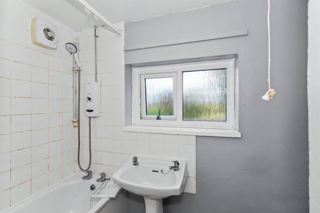 8 Myers Close, Charlton, Banbury OX17 3DW 15