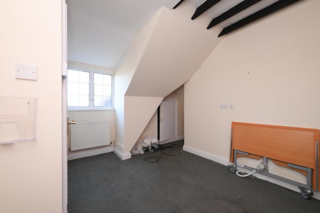 11 St Catharine's Road, Broxbourne, Hertfordshire, EN10 7LG 3