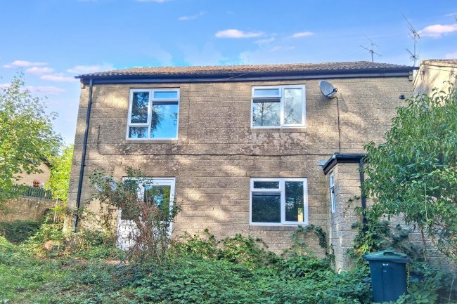 33 Cowbridge Crescent, Malmesbury, Wiltshire, SN16 9LY 10