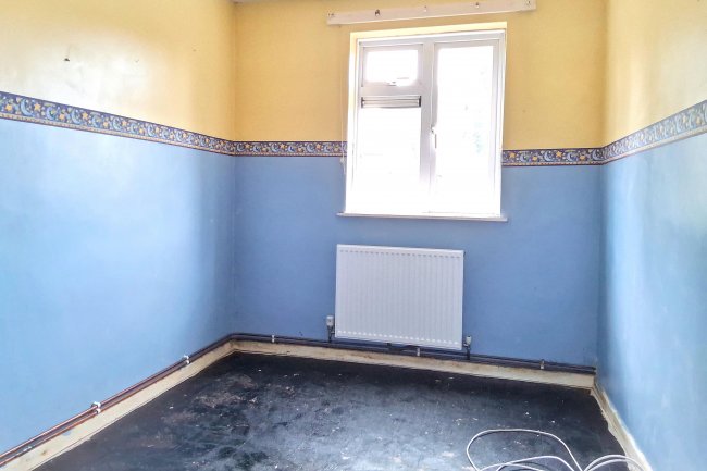 33 Cowbridge Crescent, Malmesbury, Wiltshire, SN16 9LY 10