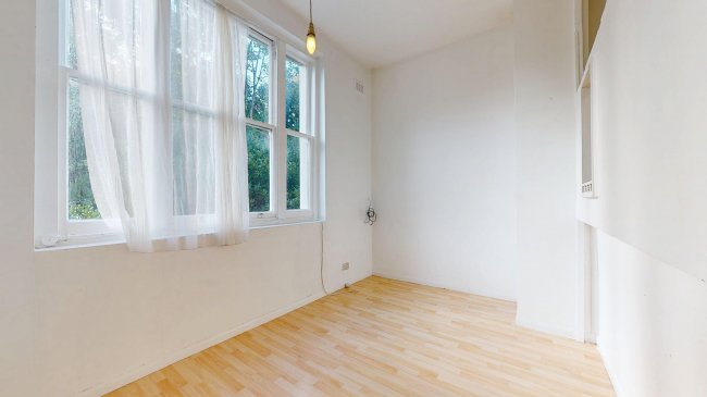 Flat A, 215 Amhurst Road, Hackney, London, E8 2BS 93