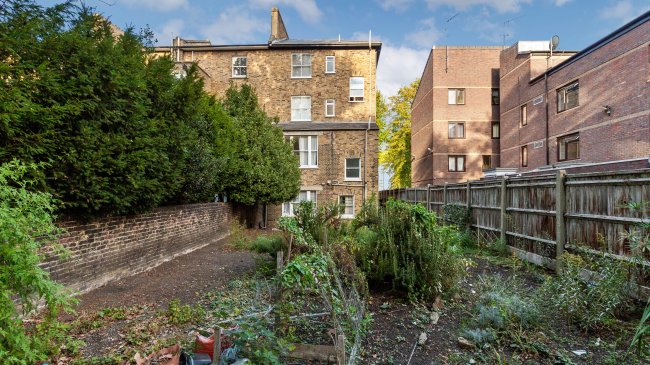 Flat A, 215 Amhurst Road, Hackney, London, E8 2BS 93