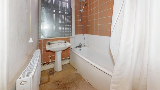 Flat B, 40 Atherfold Road, Clapham, London, SW9 9LW 3