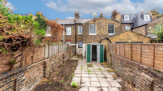 249 Eversleigh Road, Battersea, London, SW11 5XS 23
