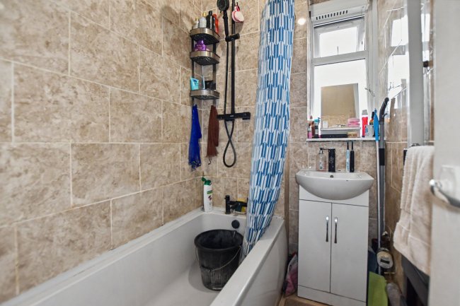 Flat 44 Acworth House, Barnfield Road, Woolwich, London SE18 3TP 4